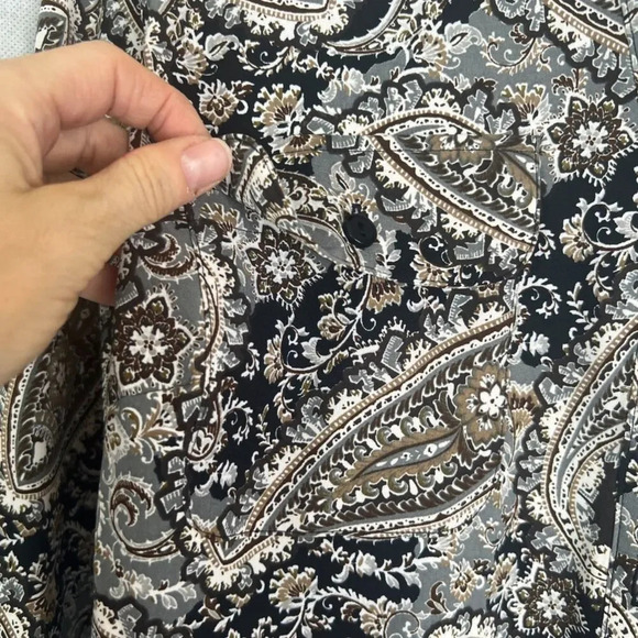 Studio Works Geometric Paisley Button Front Long Sleeve Blouse Size MD‎ - Picture 4 of 10